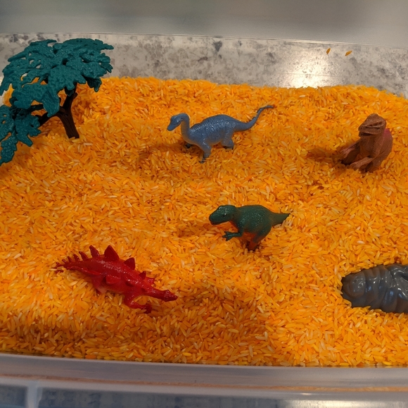 Rainbow rice for sensory bin - Picture 2 of 3
